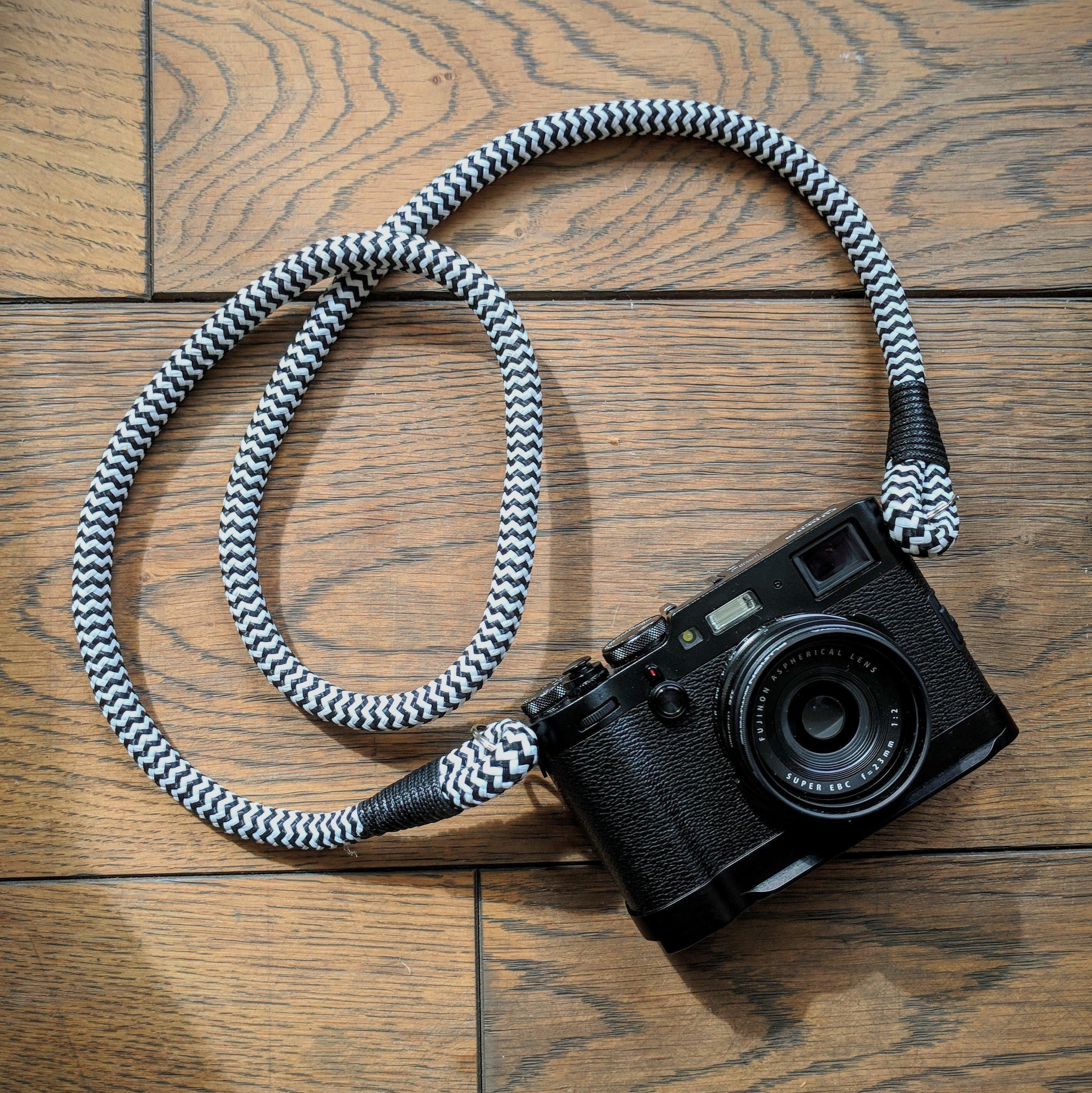 Black-White Acrylic Camera Strap - Image 4